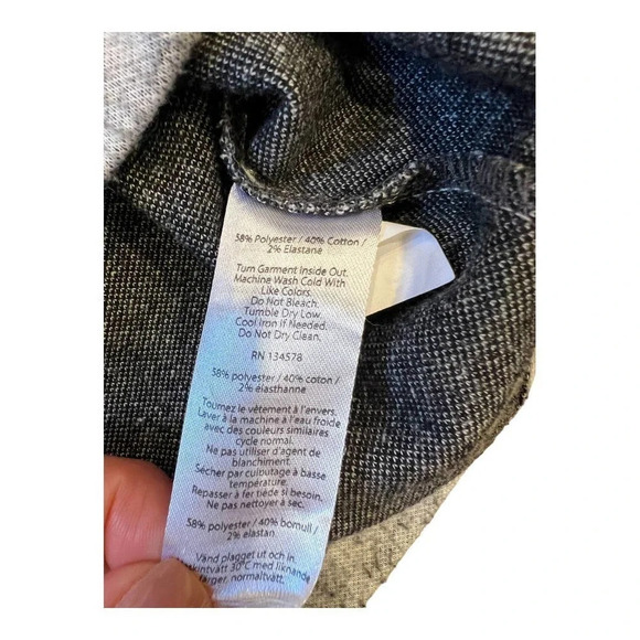 Vineyard Vines Long-Sleeve Cropped Crew Neck Knit Top - Picture 4 of 4